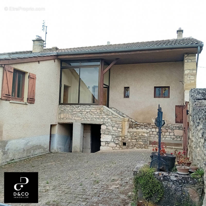 Maison à PRISSE