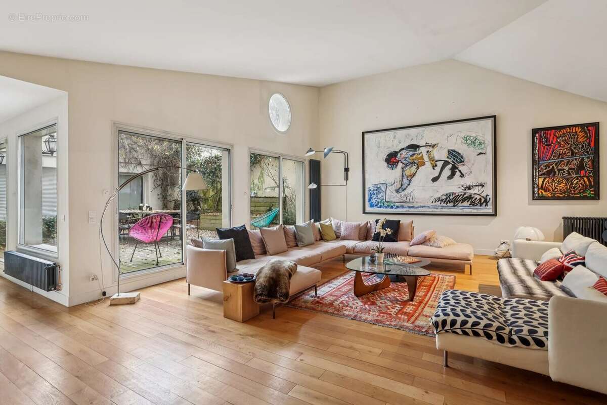 Appartement à ISSY-LES-MOULINEAUX