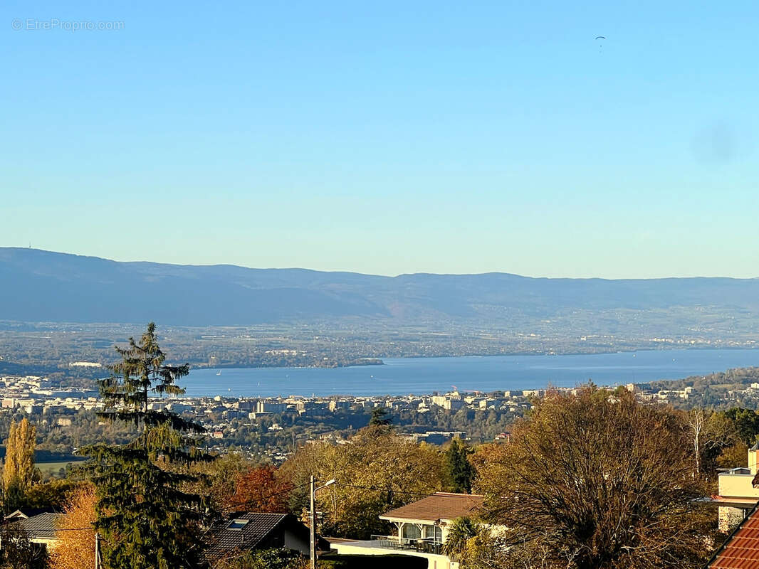 Maison à COLLONGES-SOUS-SALEVE