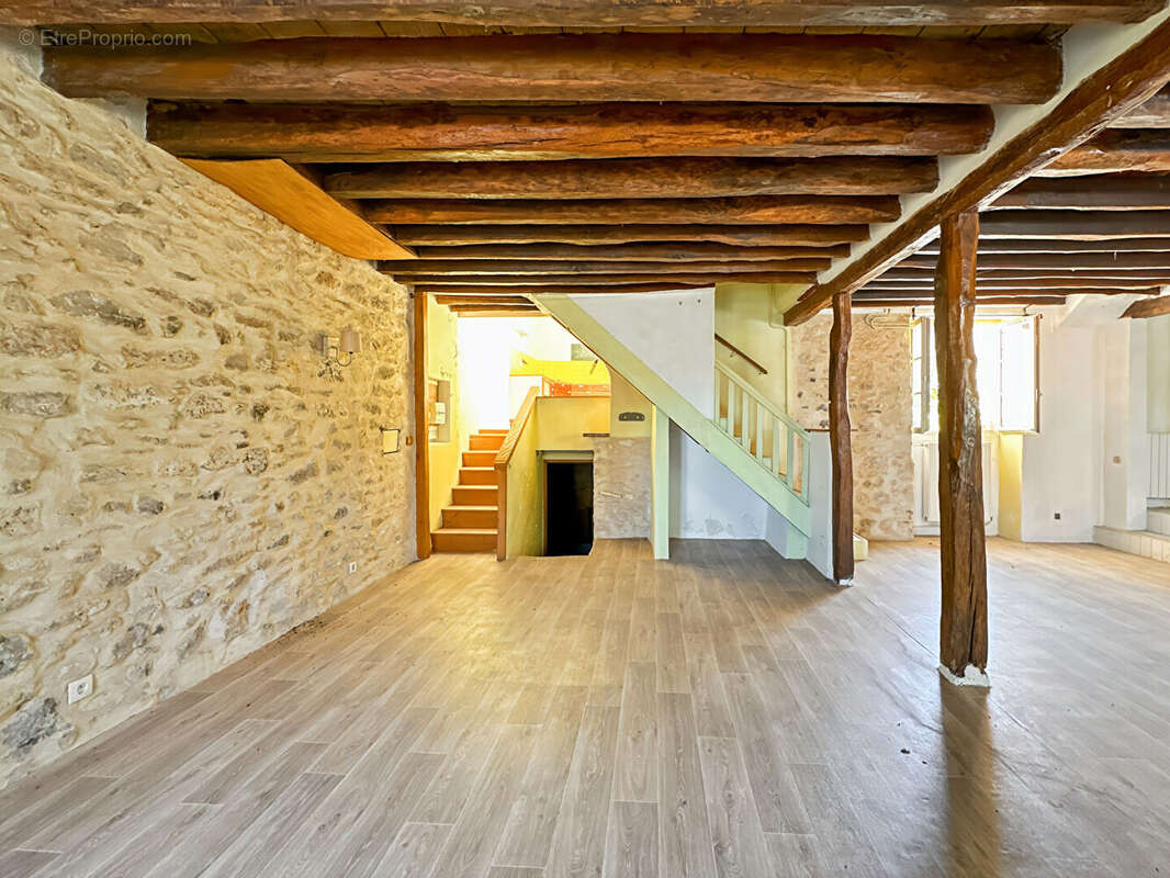 Maison à VIENNE-EN-ARTHIES