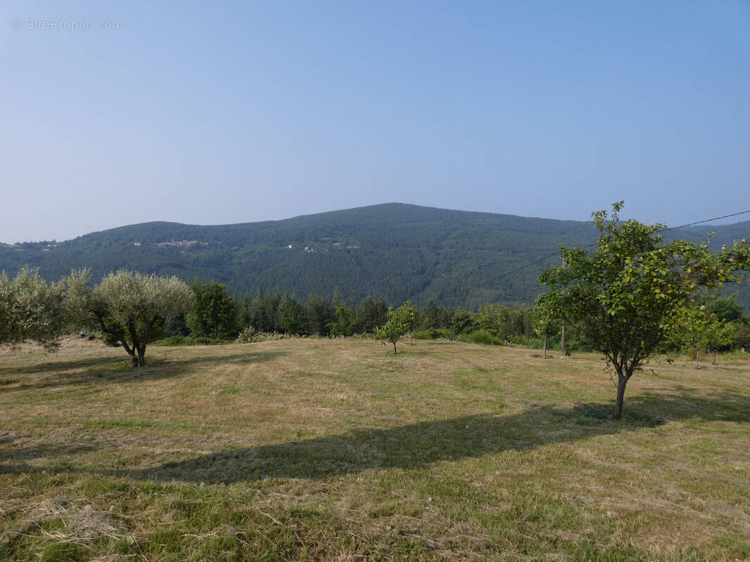 Maison à LA VERNAREDE
