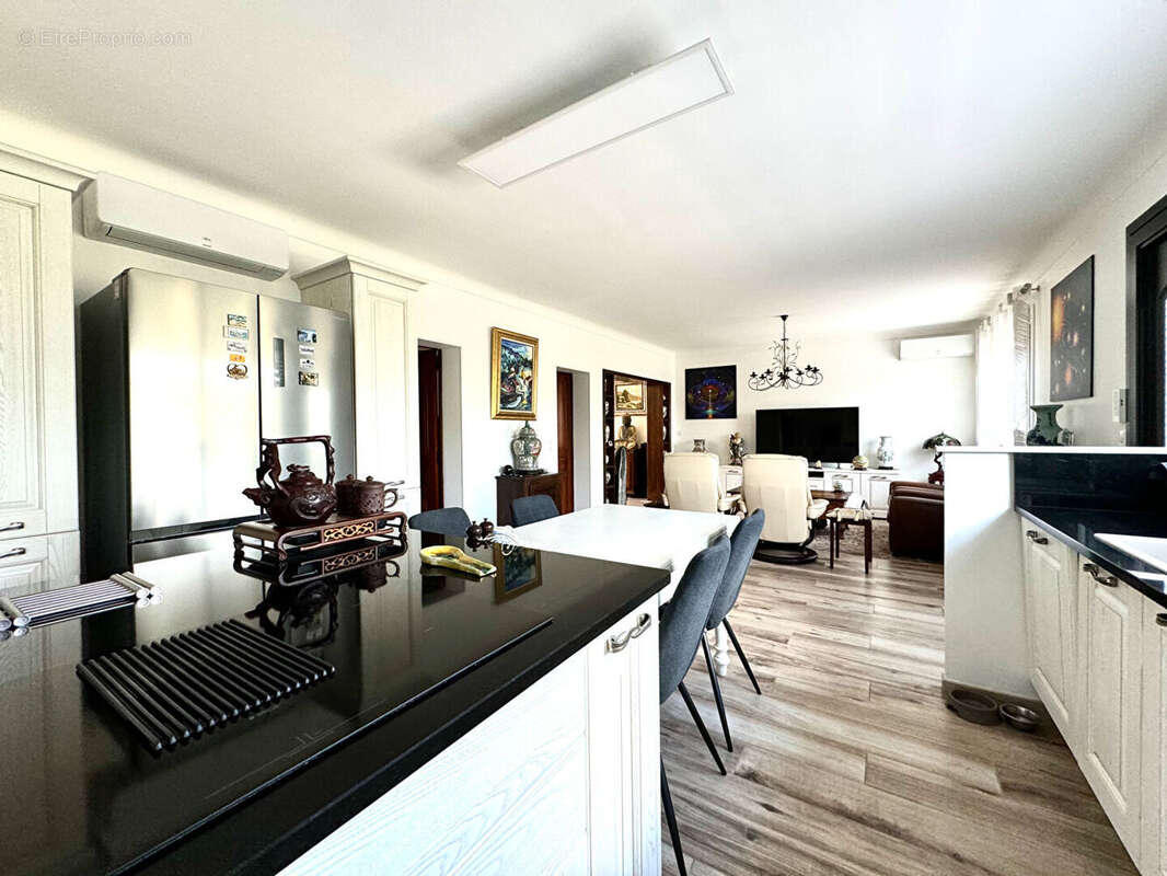Maison 171 m² à Mourenx  - photo 4