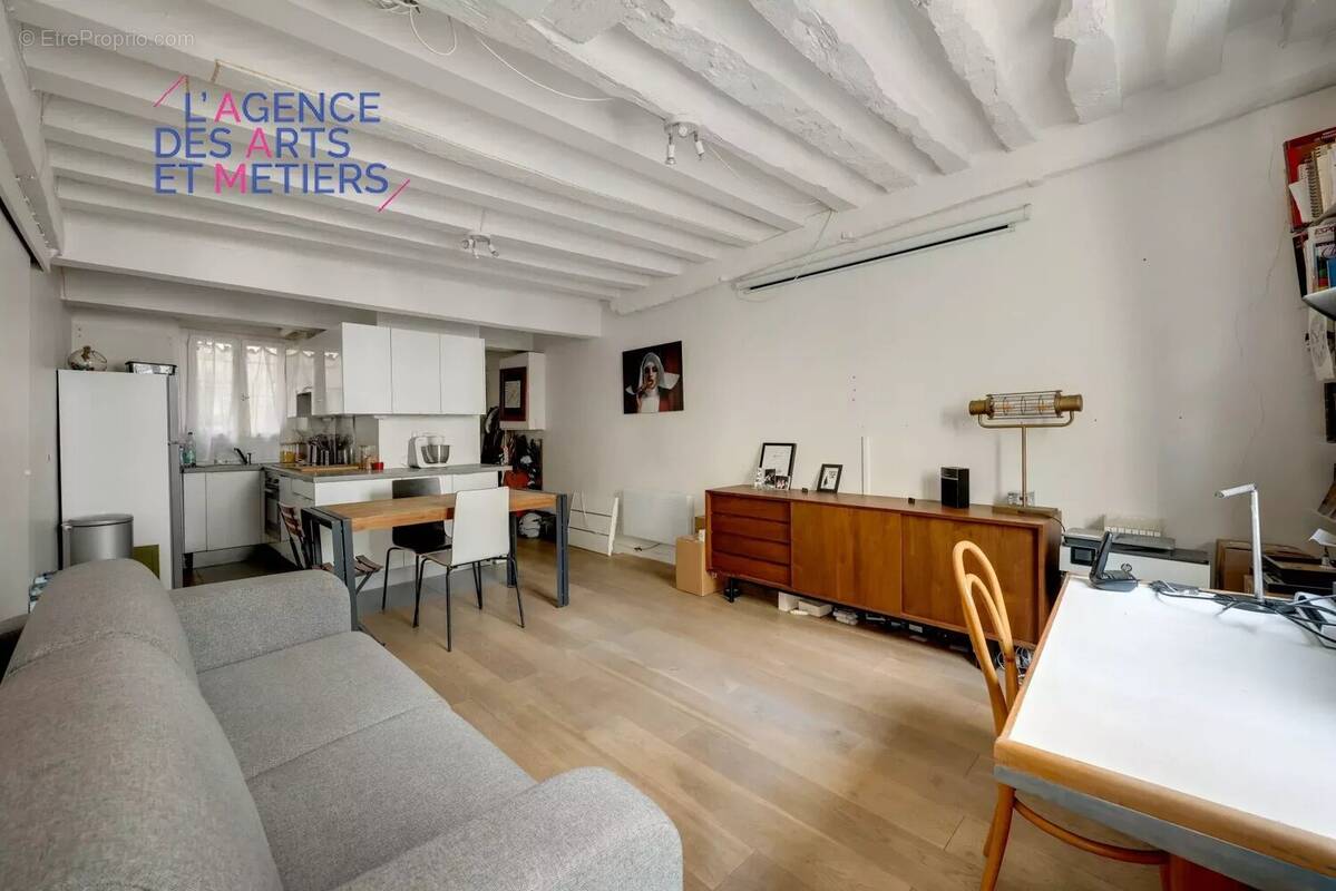 Appartement à PARIS-10E