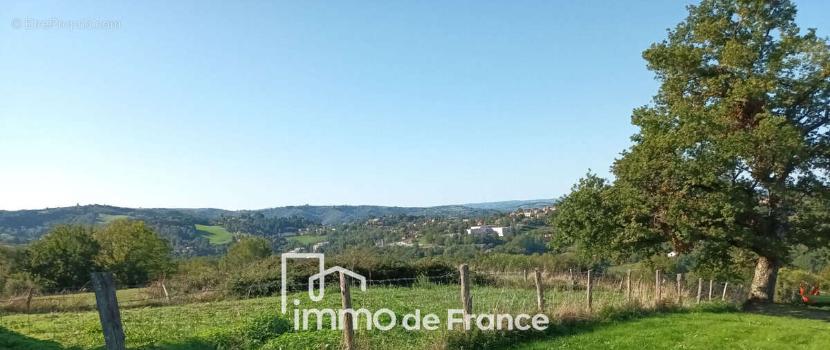 Maison à DECAZEVILLE