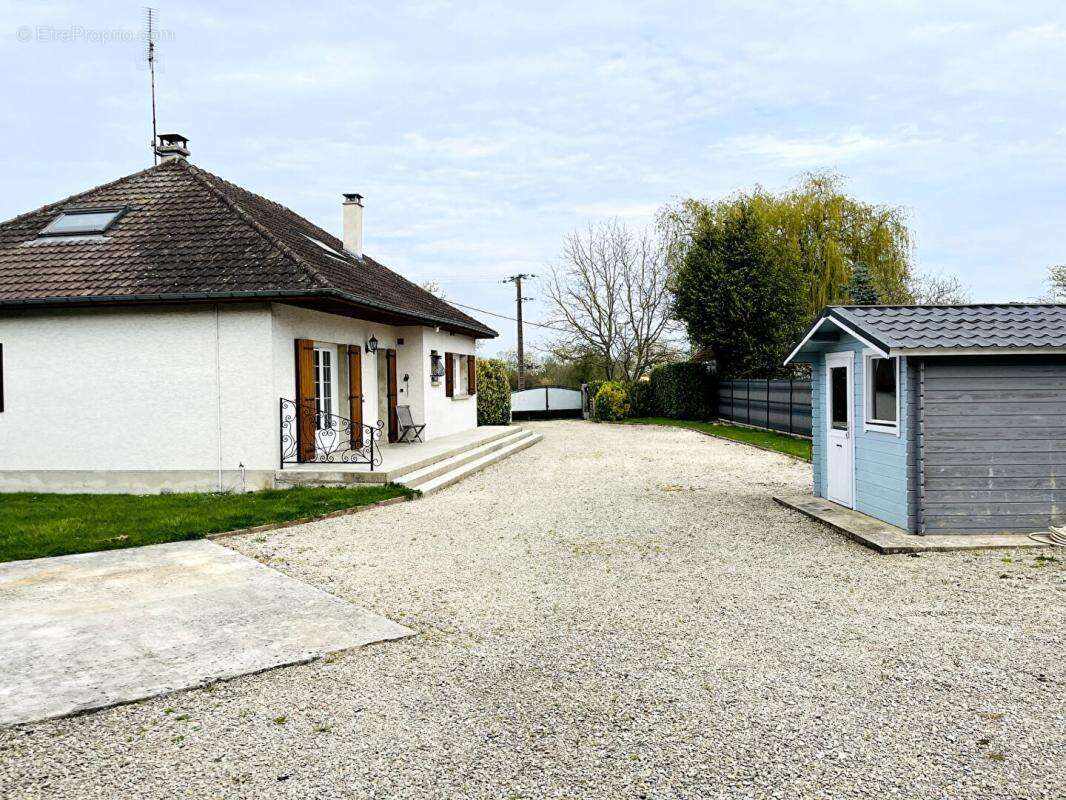 Maison à PONT-SUR-SEINE