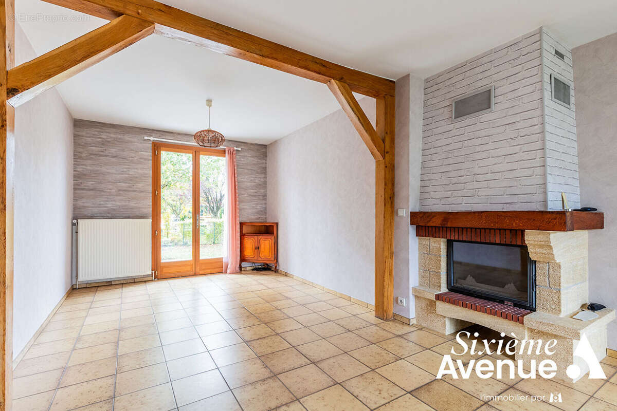 Maison à VIRY-CHATILLON