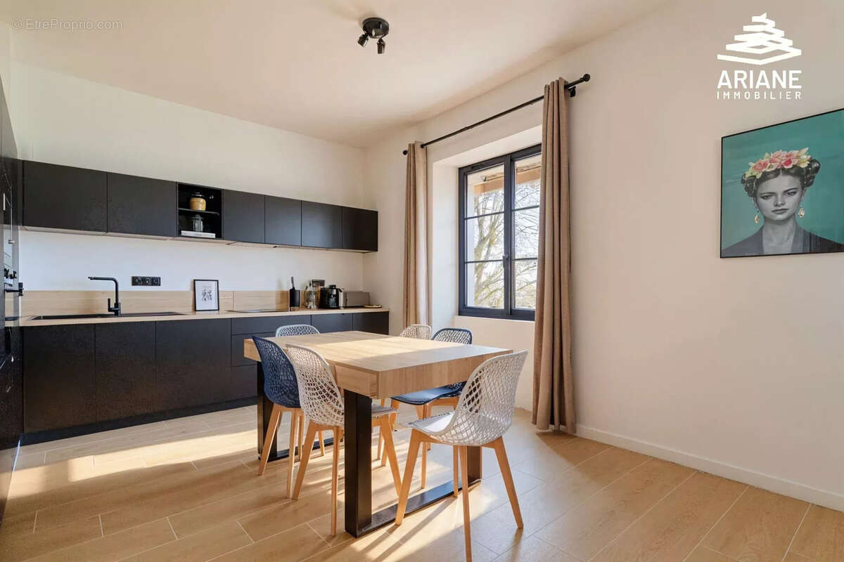 Appartement à VOURLES