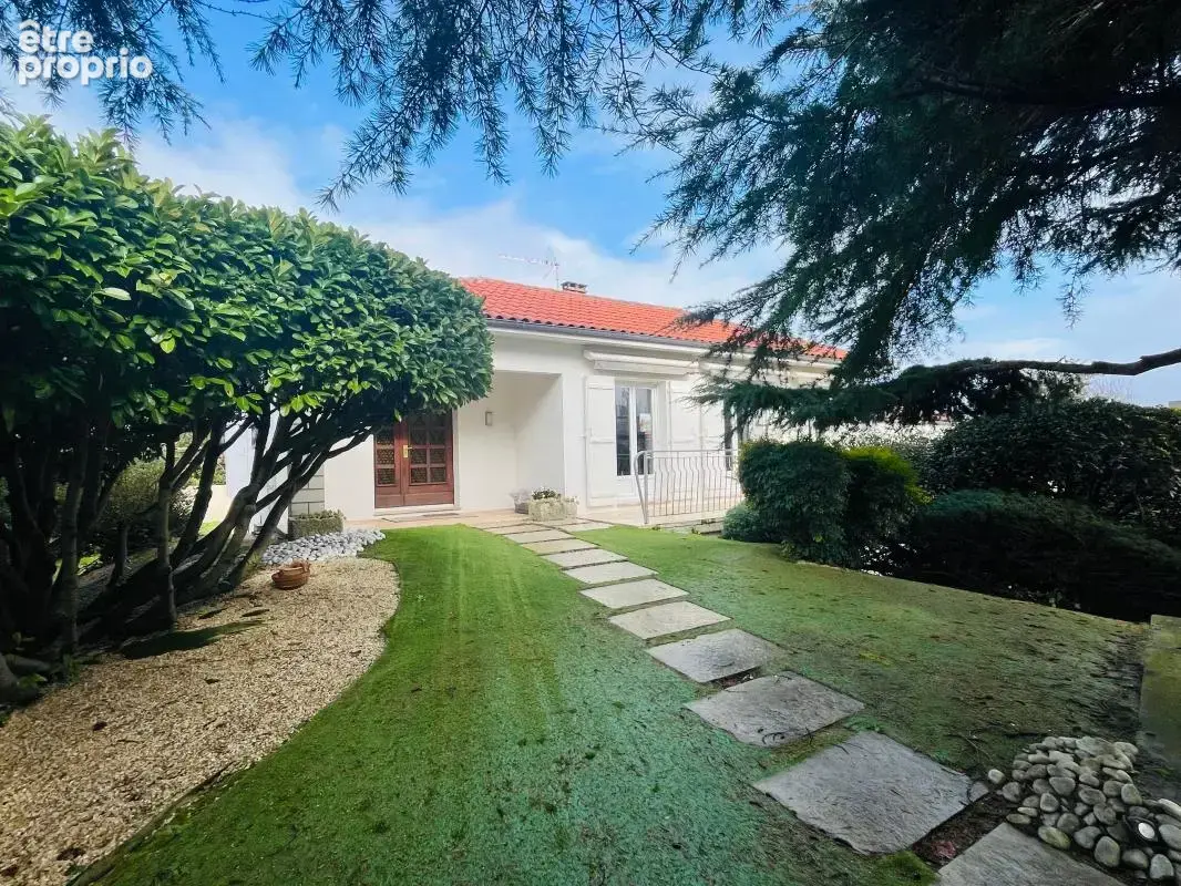 Photo Maison à La Rochelle au prix de 773 300€