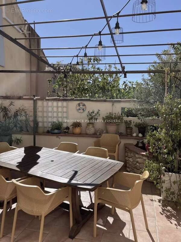 Maison à VILLECROZE