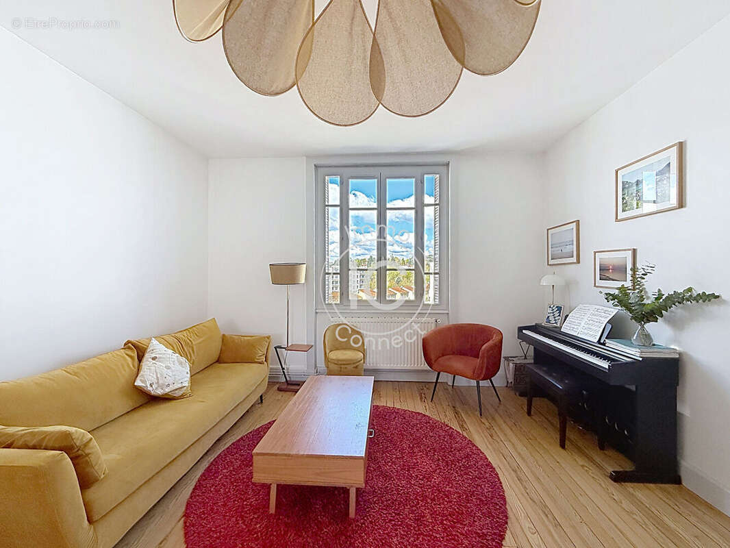 Appartement à TASSIN-LA-DEMI-LUNE