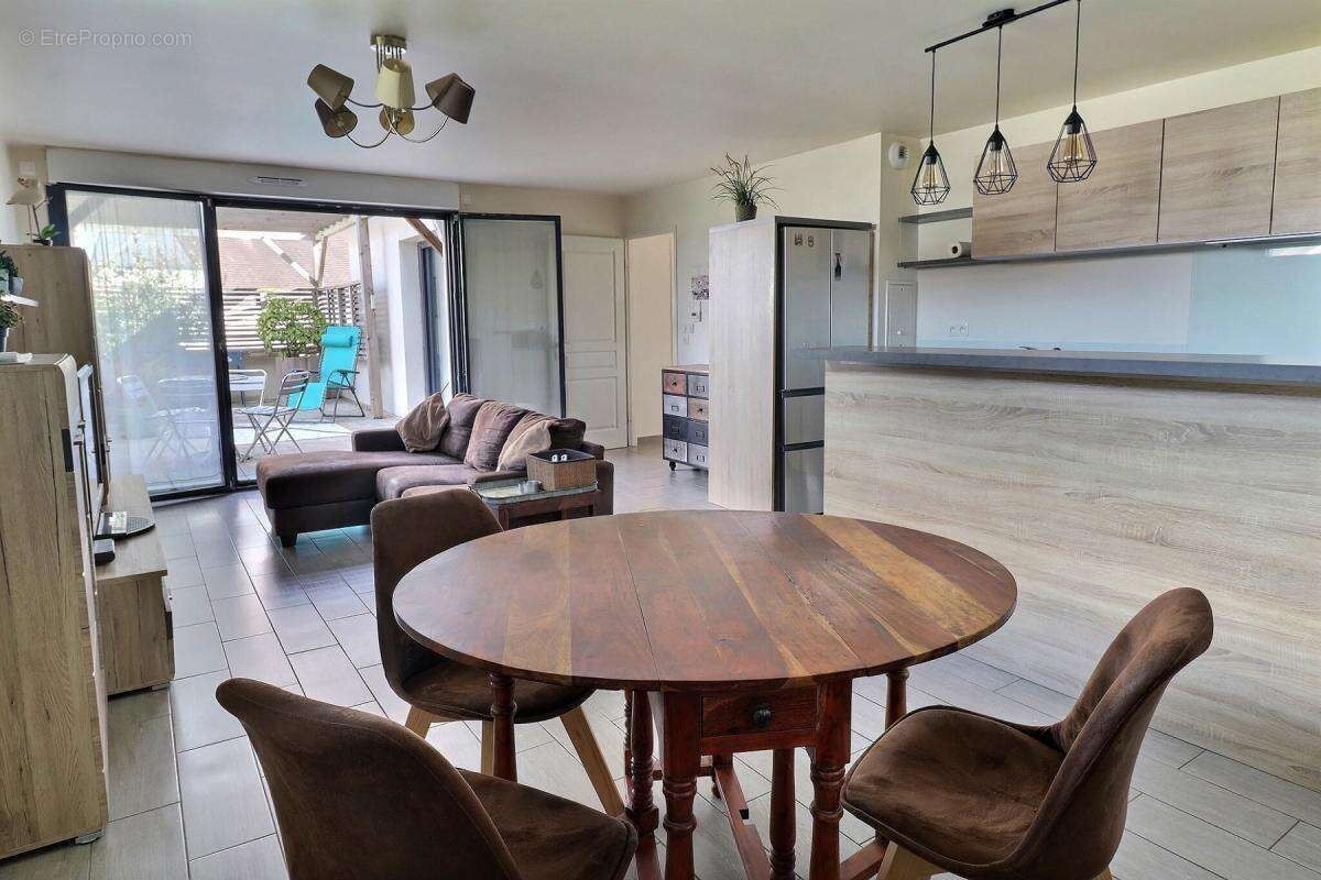 Appartement à SAINT-NOM-LA-BRETECHE