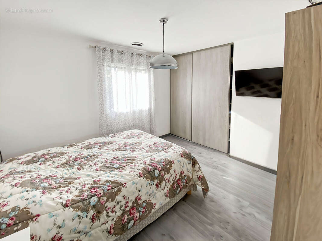 Maison à LA VILLE-DIEU-DU-TEMPLE