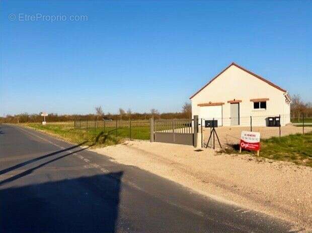 Terrain à CHATRES-SUR-CHER