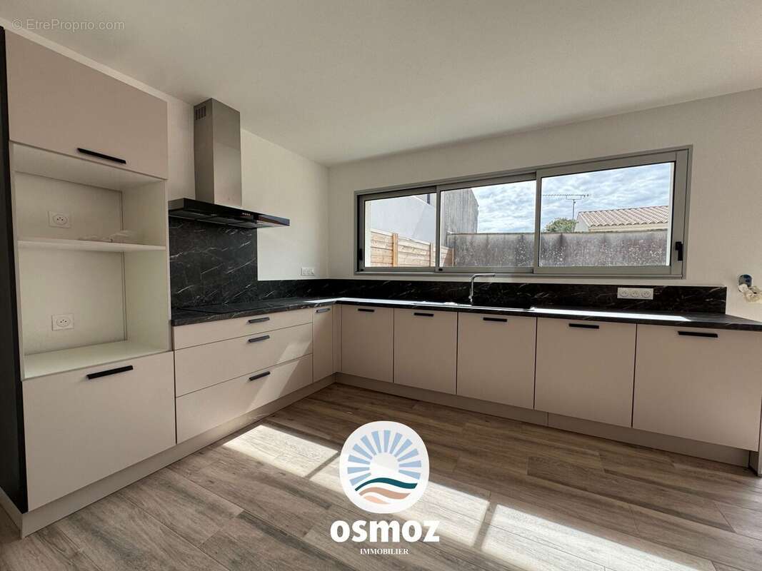 Maison à SAINTE-SOULLE