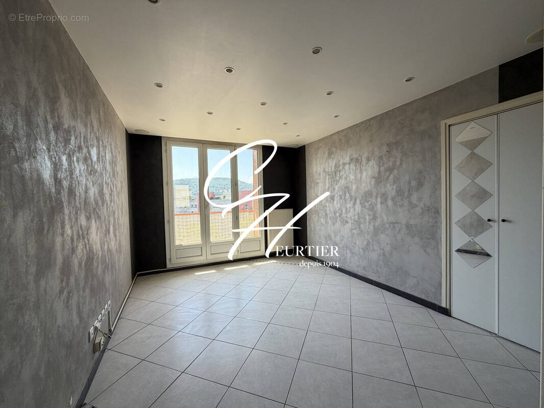 Appartement à ECHIROLLES