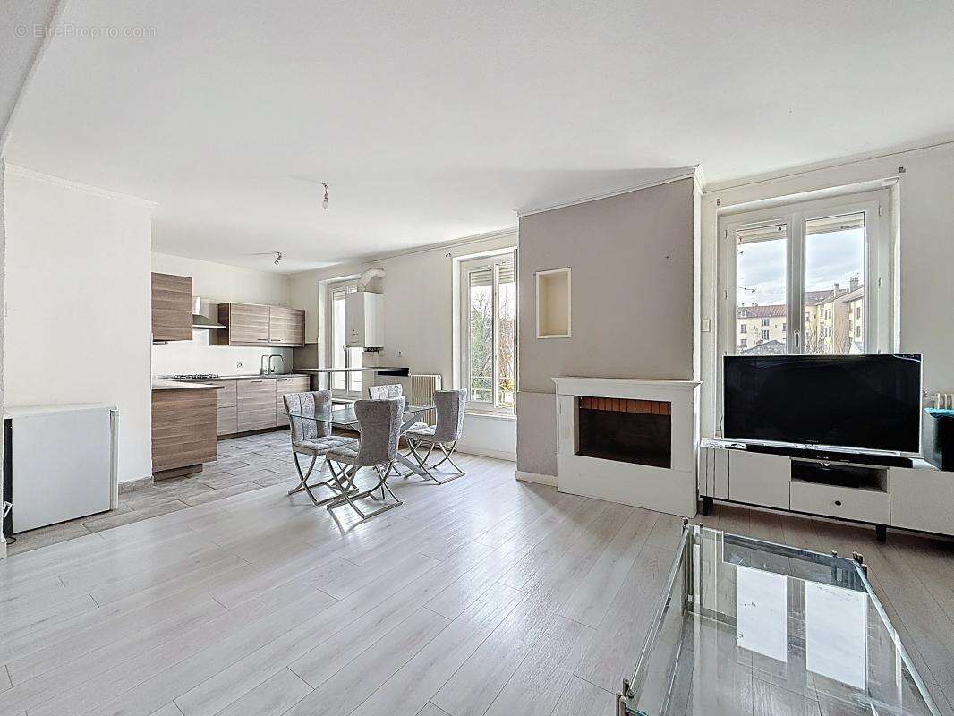 Appartement à LYON-3E