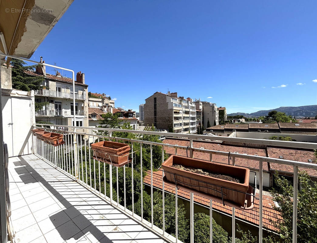 Appartement à MARSEILLE-8E