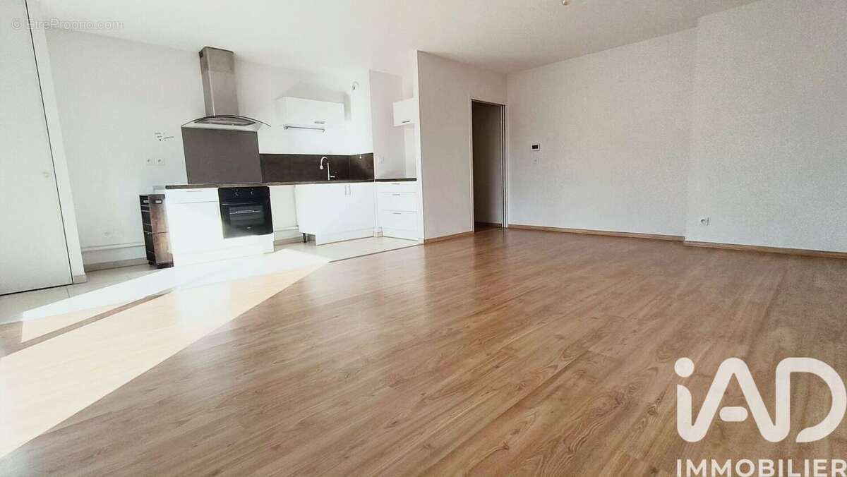 Photo 2 - Appartement à SAINT-BRICE-COURCELLES