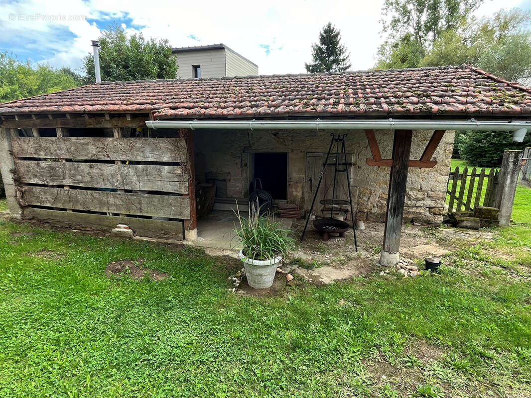 Maison à L'ABERGEMENT-DE-CUISERY