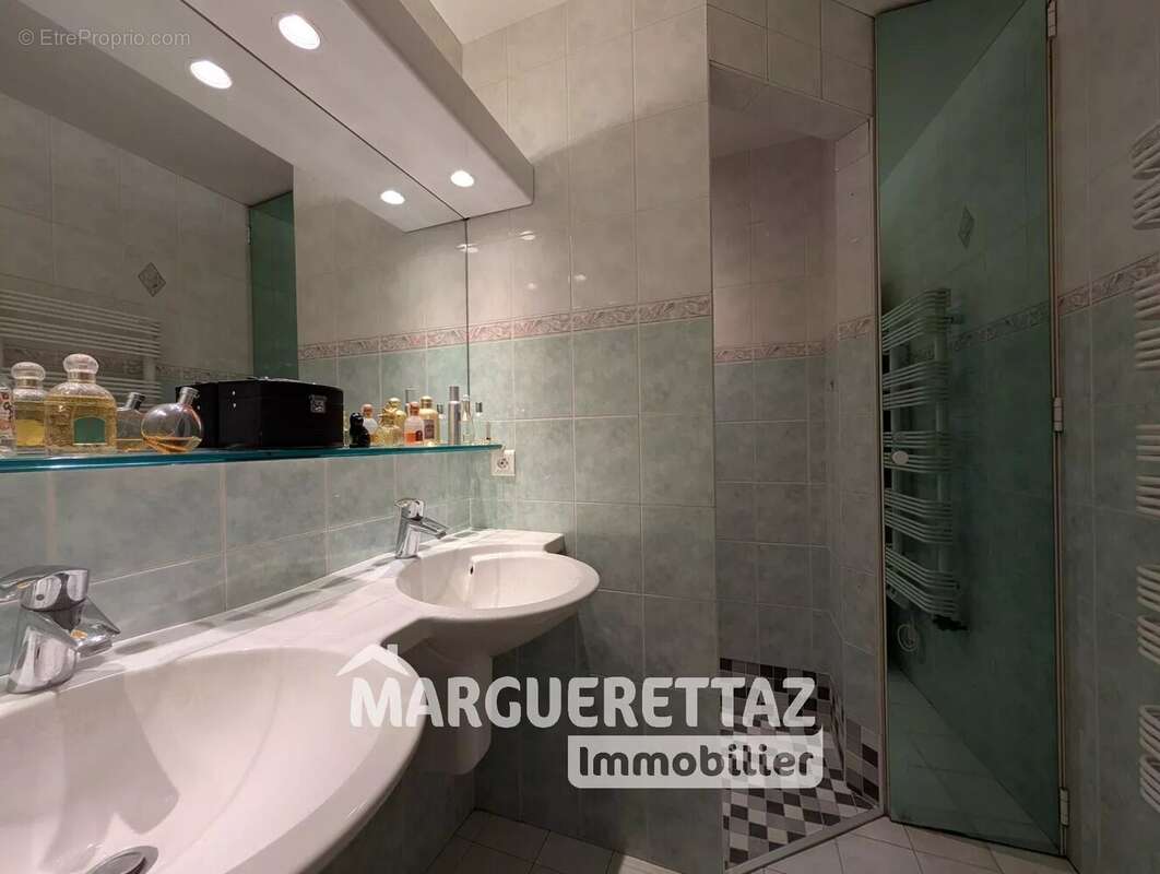 Appartement à REIGNIER