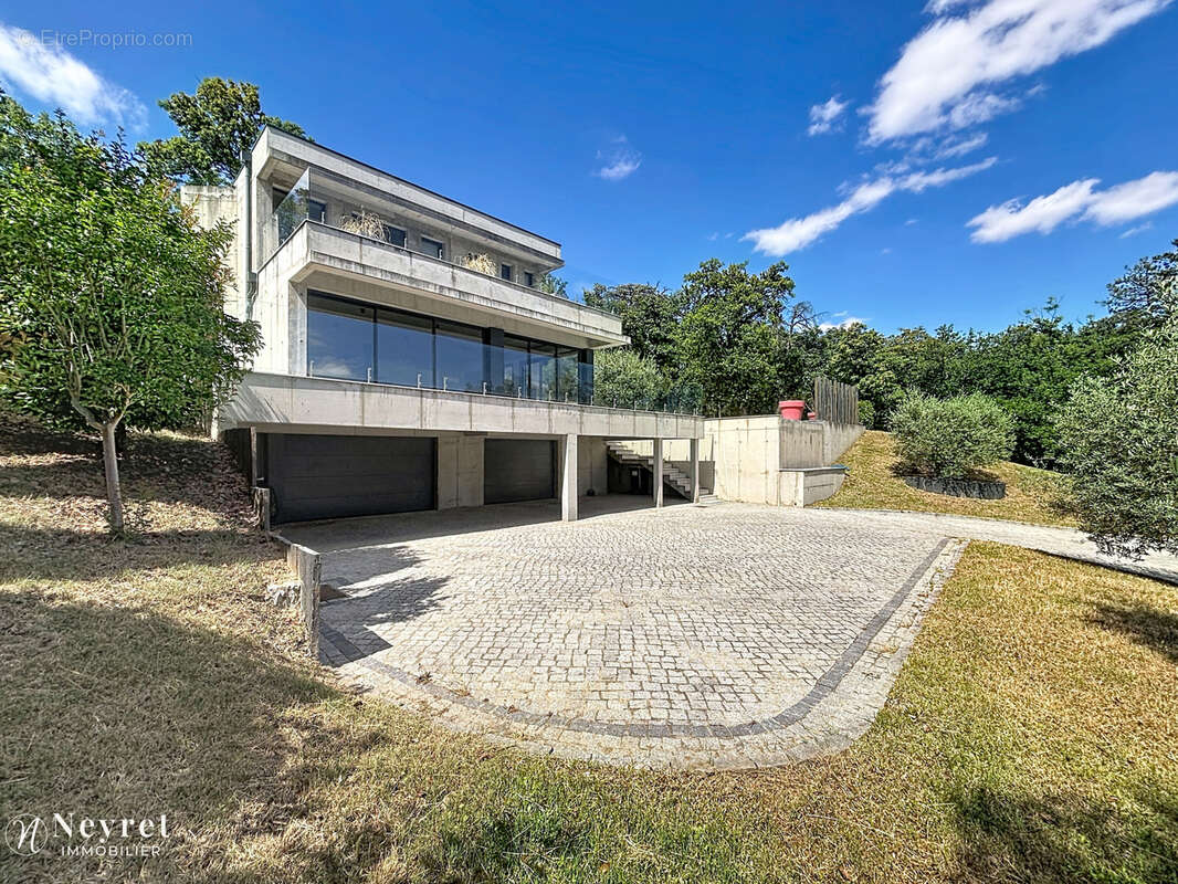 BIEN D'EXCEPTION!! Maison moderne de 228m2 habitables sur sous-sol complet terrain 3295m2 - photo 21