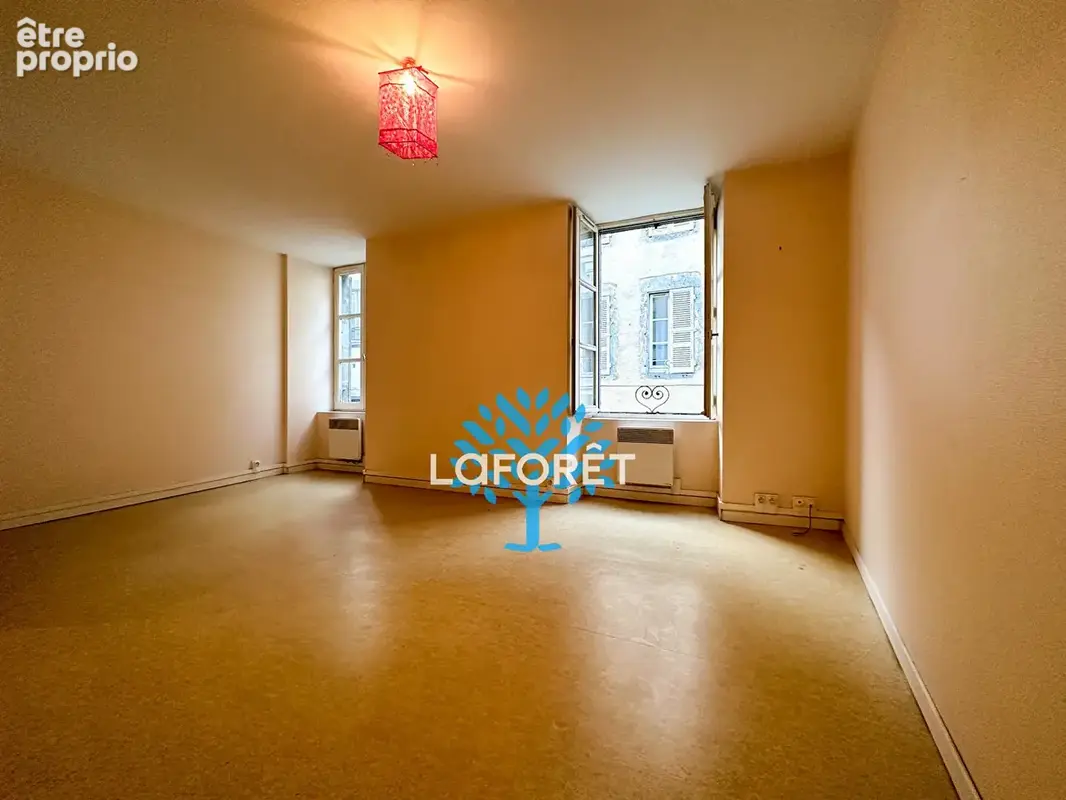 Appartement Aurillac 2 pièce(s) 45 m2 + Comble - Centre ville - photo 2