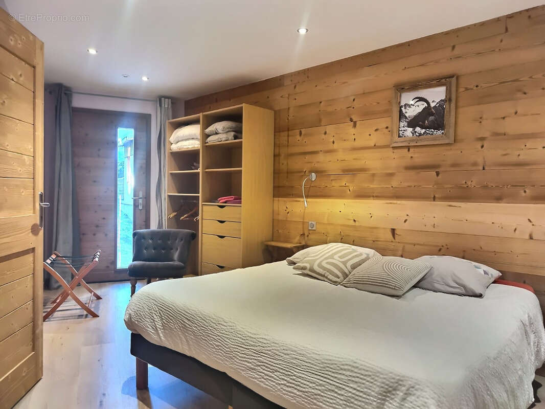 Maison à LES ALLUES