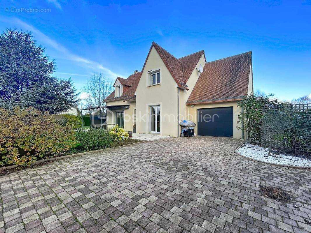 Maison à BENOUVILLE