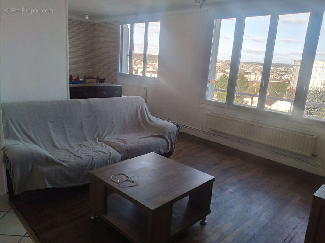 Appartement à MANTES-LA-VILLE