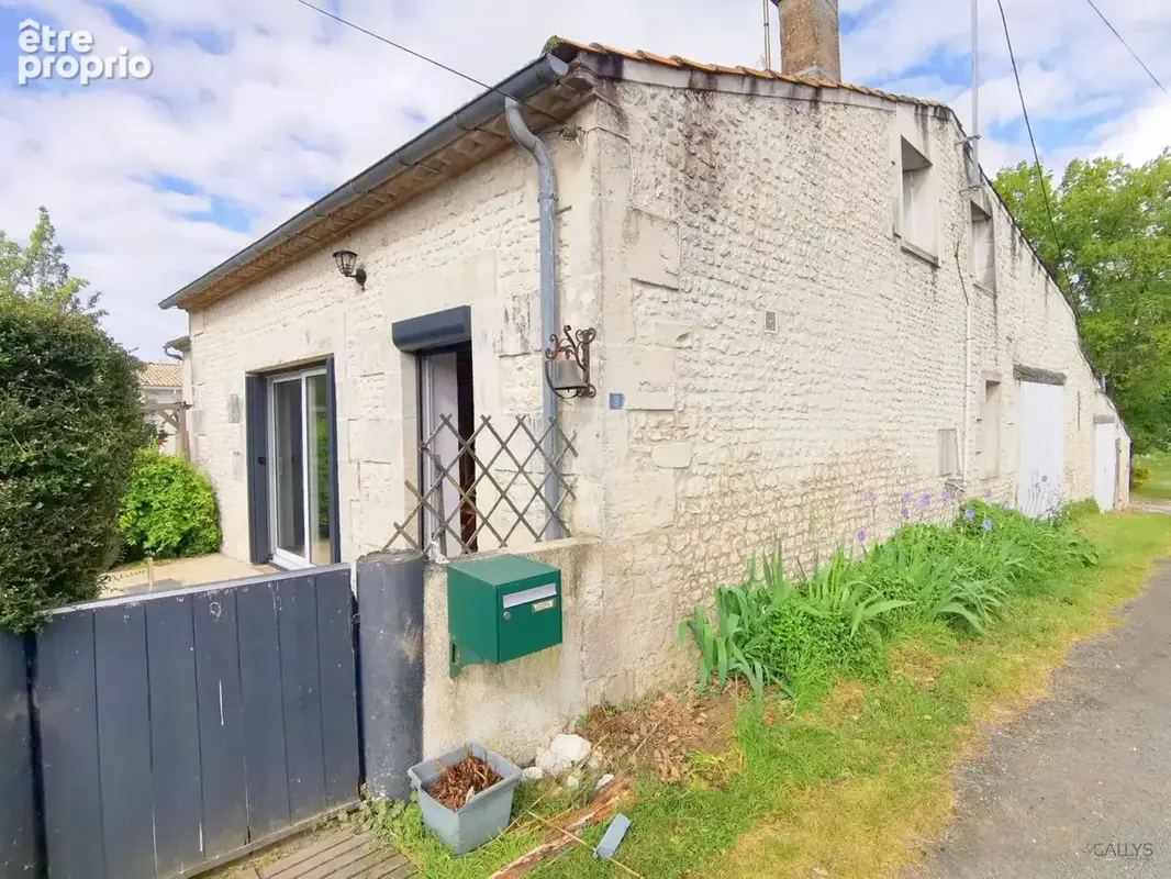 Maison 106 m² à Chenac-Saint-Seurin-D'uzet  - photo 8