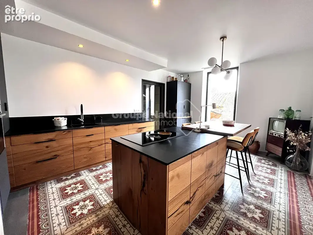 Mas de village avec appartement, piscine et dépendances - photo 7