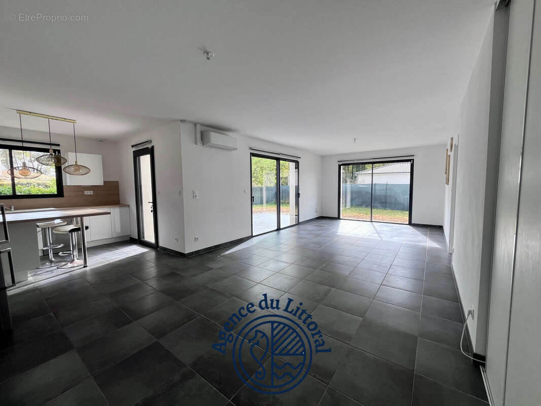 Maison à LES MATHES