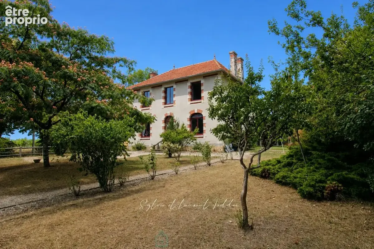 Maison à MONTGUYON