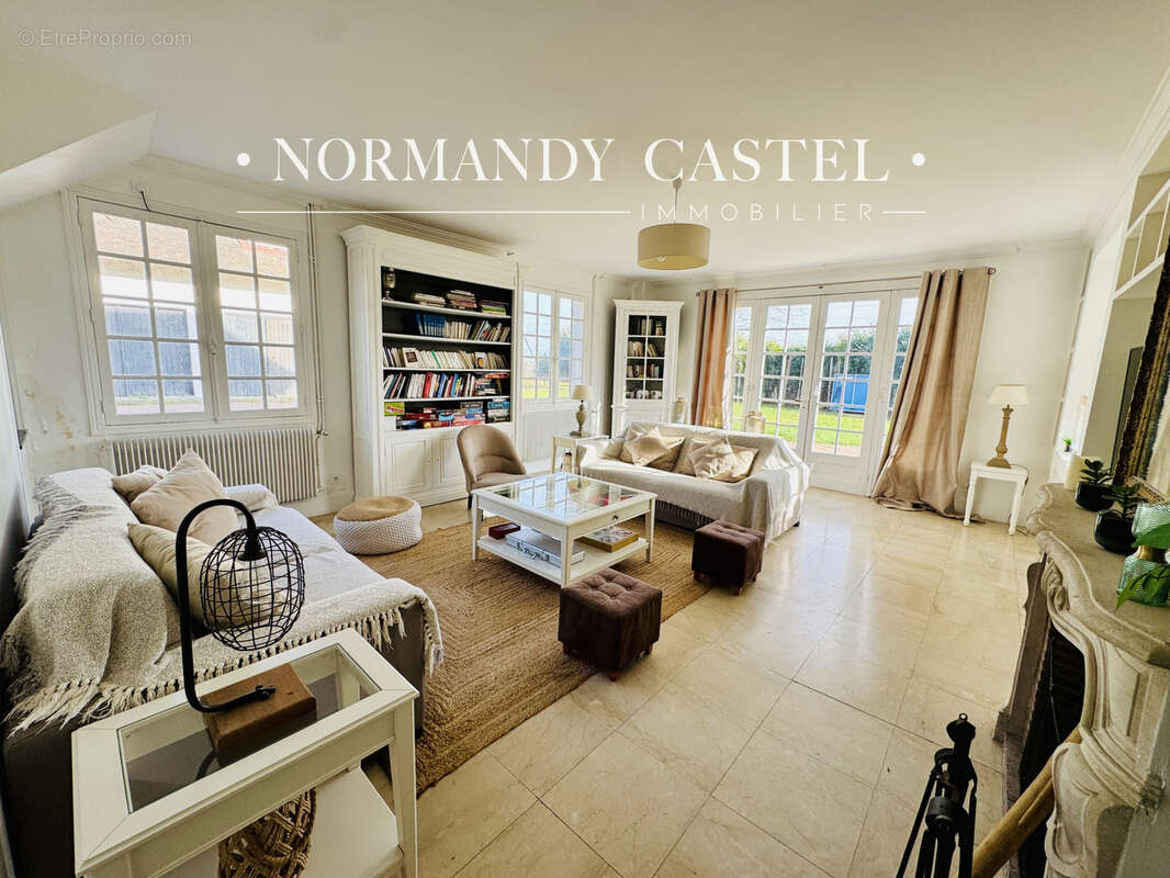 Maison à PENNEDEPIE