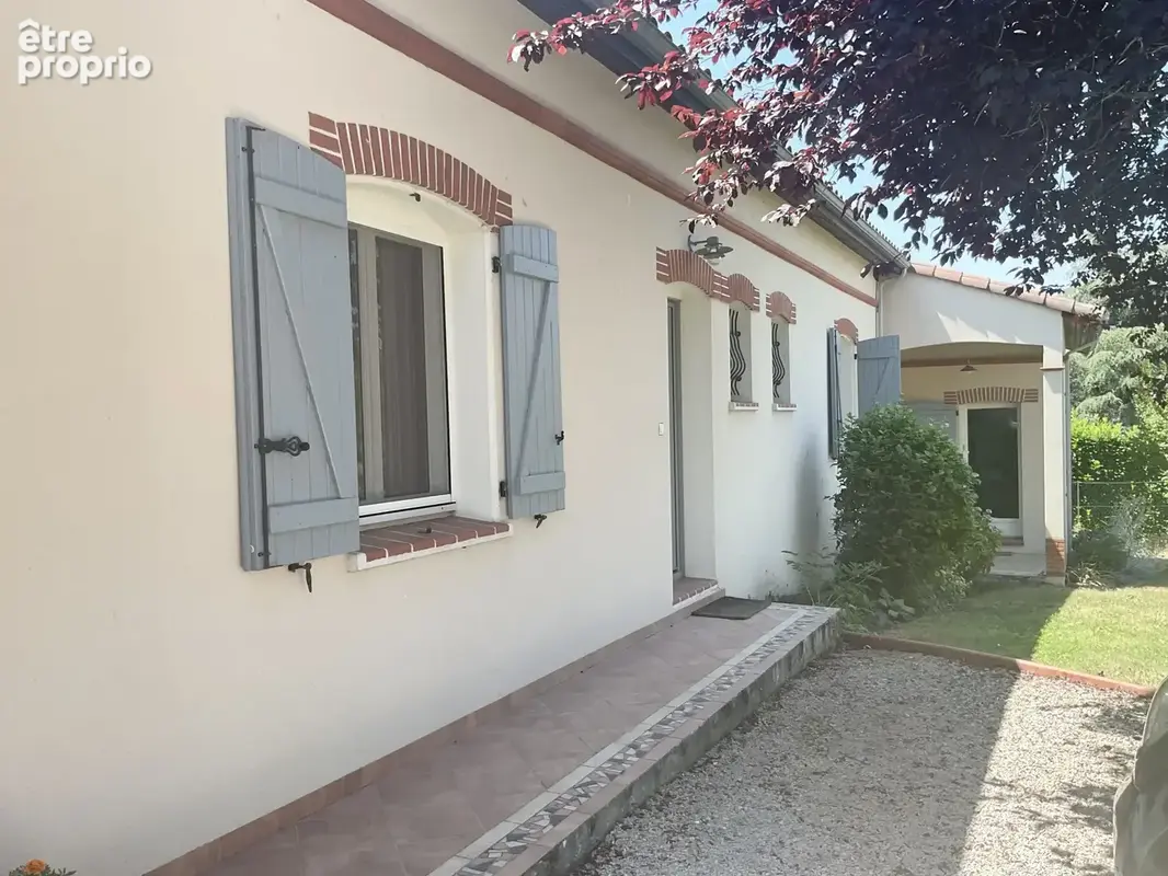 Maison T6 avec garage sur beau terrain de 1300m2 - photo 17
