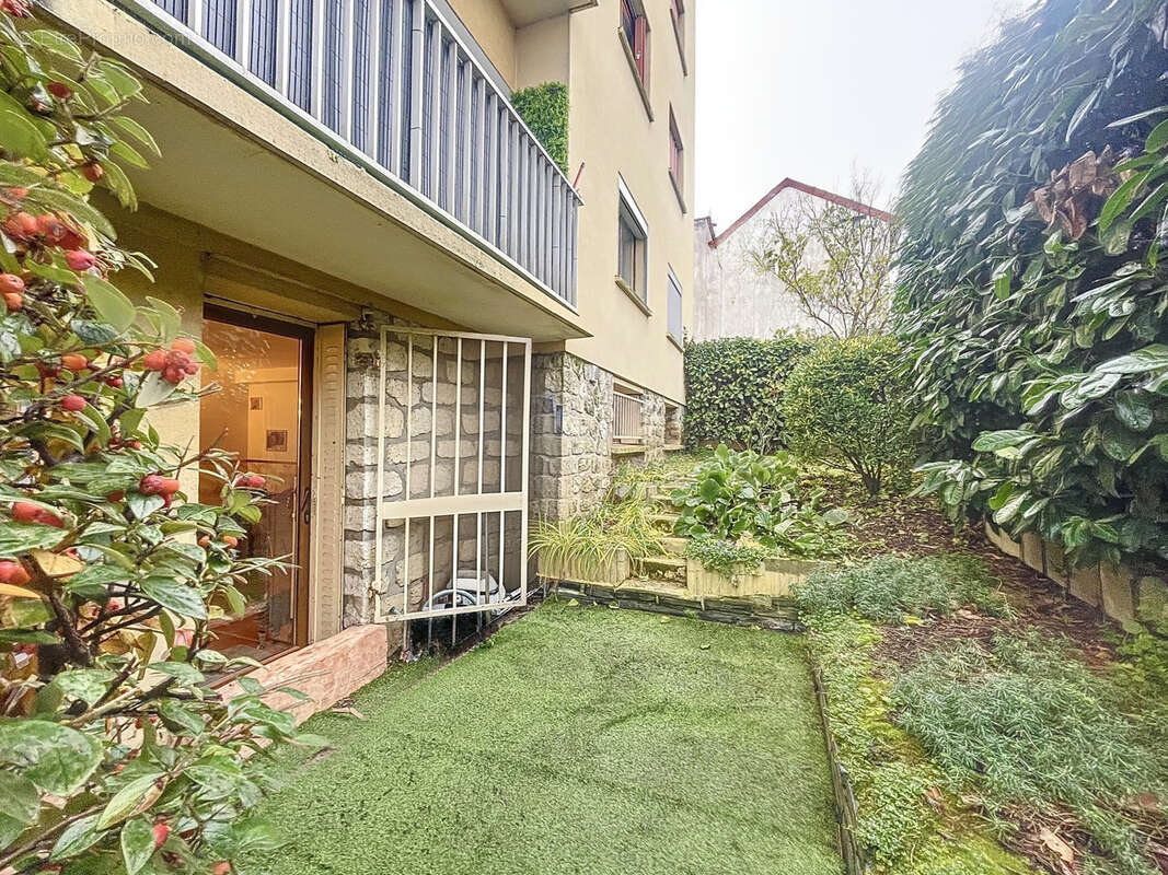 Appartement à NANTERRE