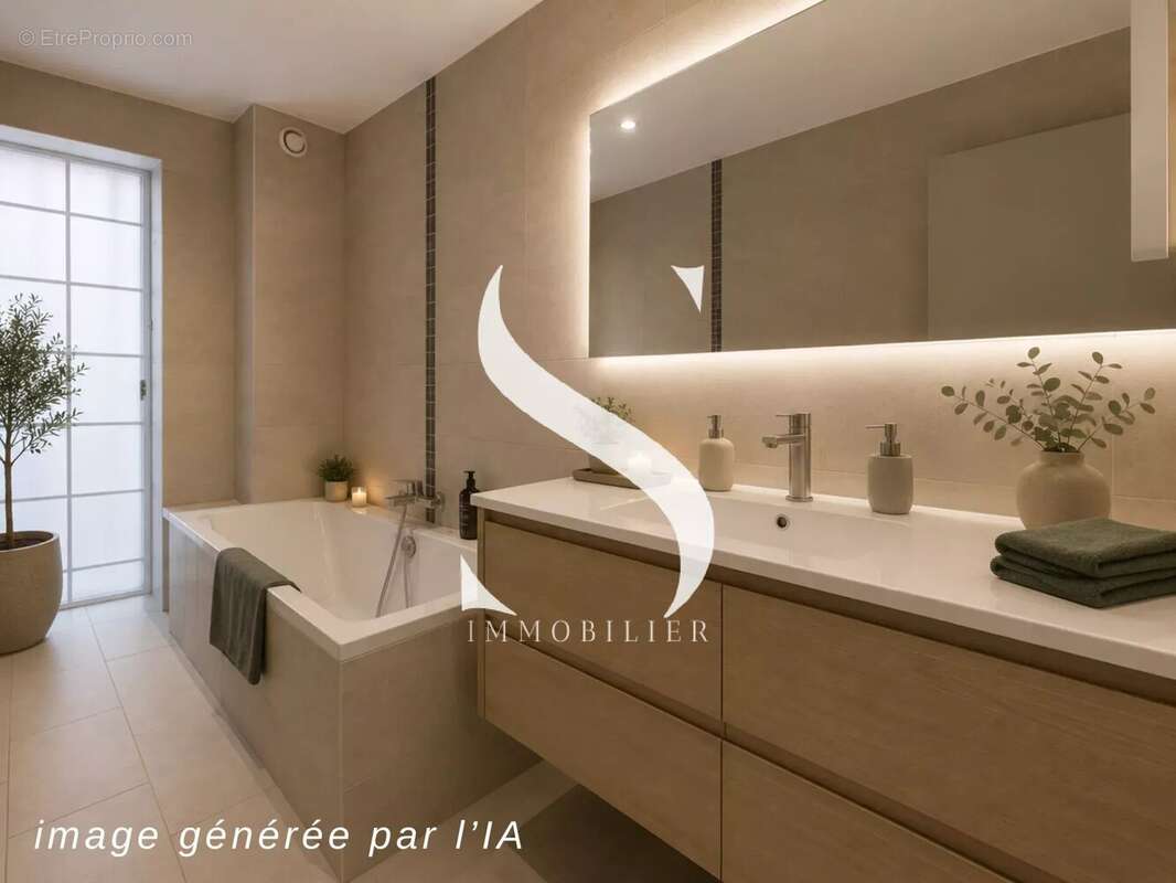 Appartement à VALLAURIS