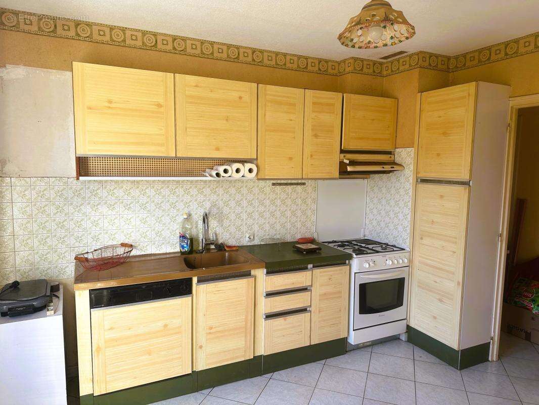 Maison à SAINT-MACAIRE-EN-MAUGES