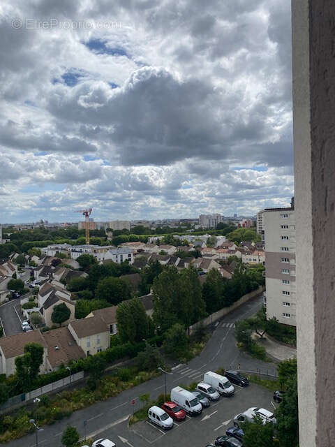 Appartement à VILLENEUVE-LA-GARENNE