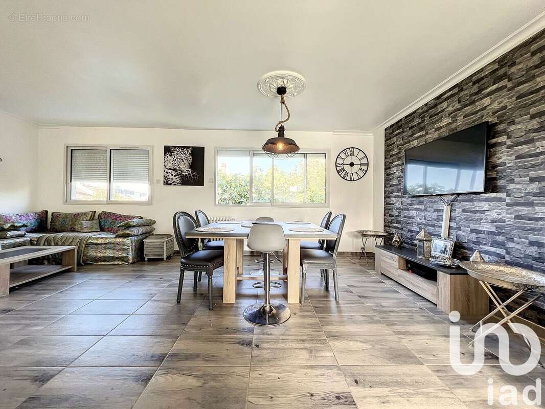 Photo 2 - Maison à LAVAL