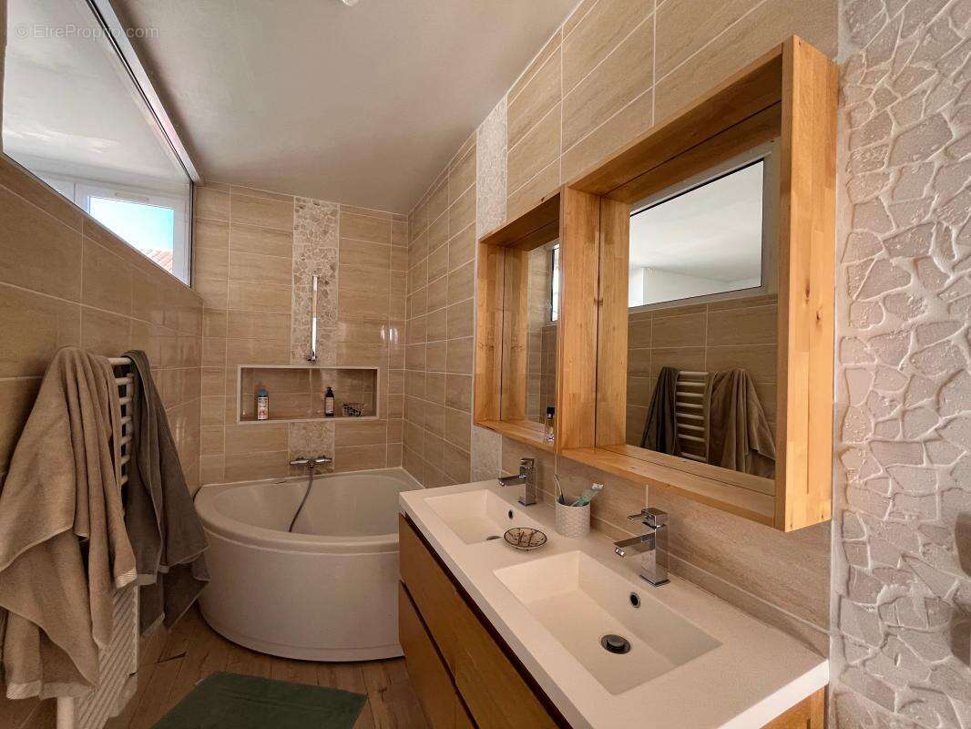 Maison à LA ROCHELLE