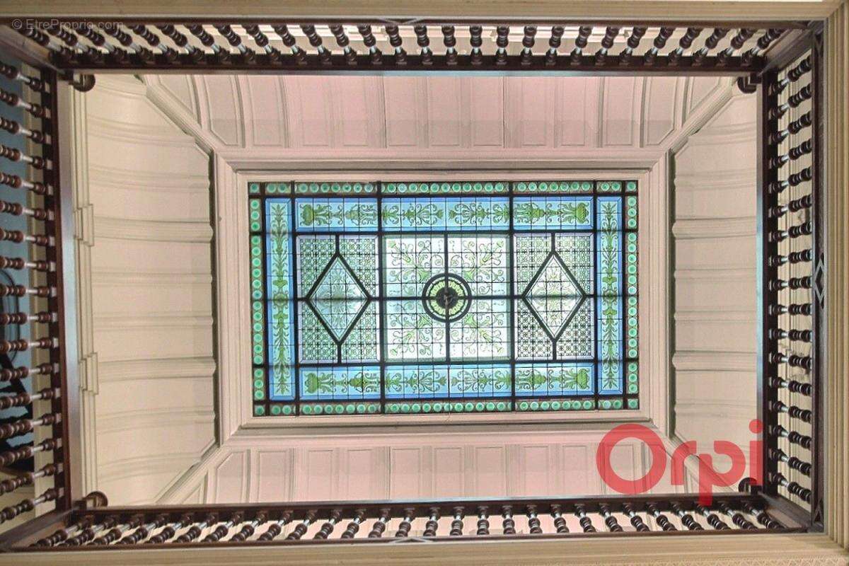 Appartement à MARSEILLE-1E