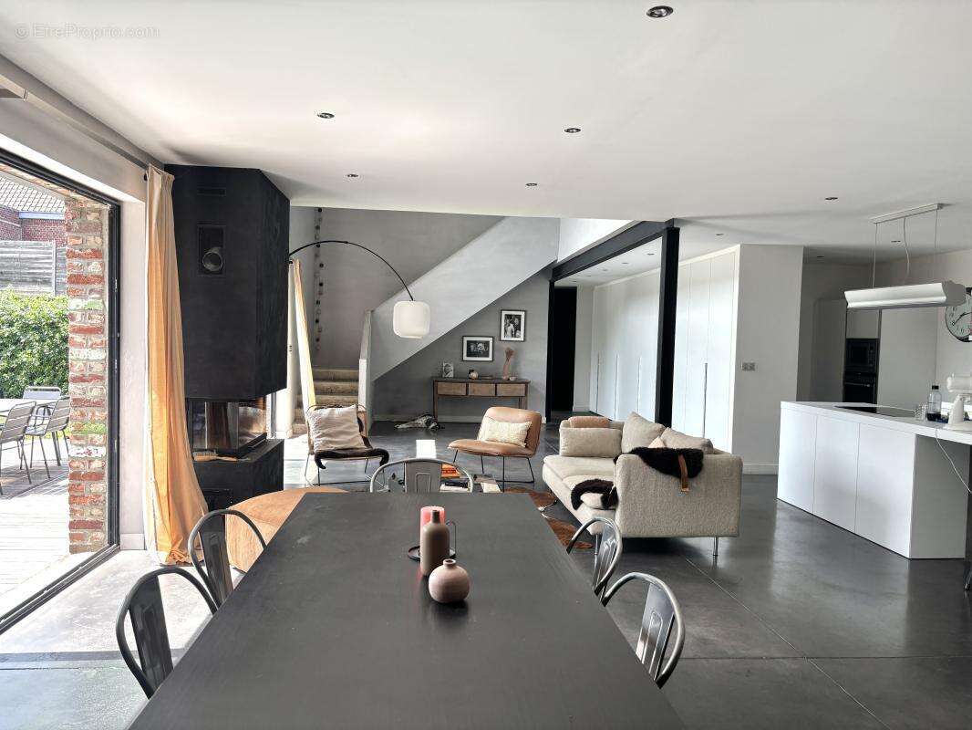 Maison 272 m² à Bondues  - photo 4