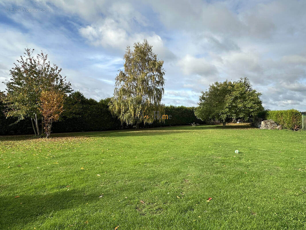 Maison à OISY-LE-VERGER