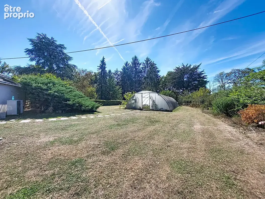 Maison traditionnelle à Carquefou - Un havre de paix sur un terrain arboré - photo 12
