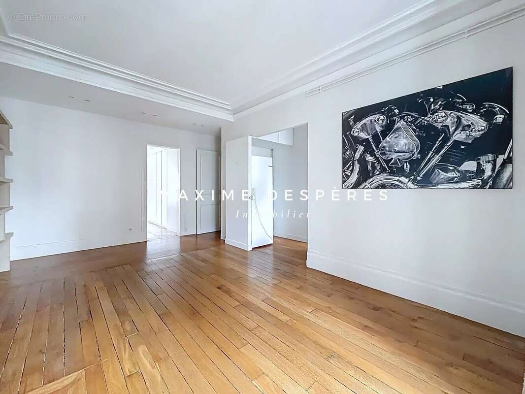 Appartement à NEUILLY-SUR-SEINE