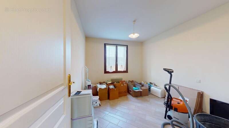 Maison 4 chambres + dépendances et grand terrain - photo 16