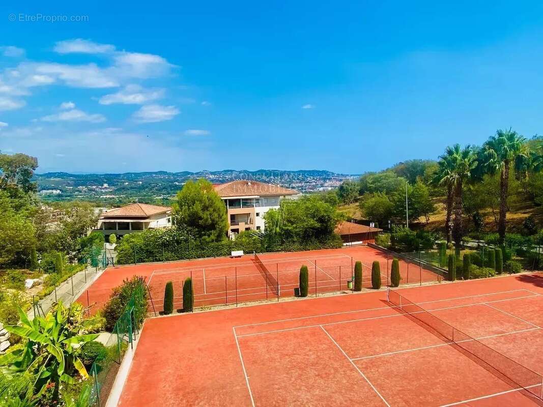 Appartement à MANDELIEU-LA-NAPOULE