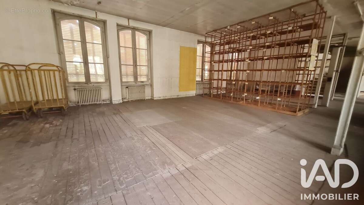 Appartement 528 m² à Reims  - photo 8