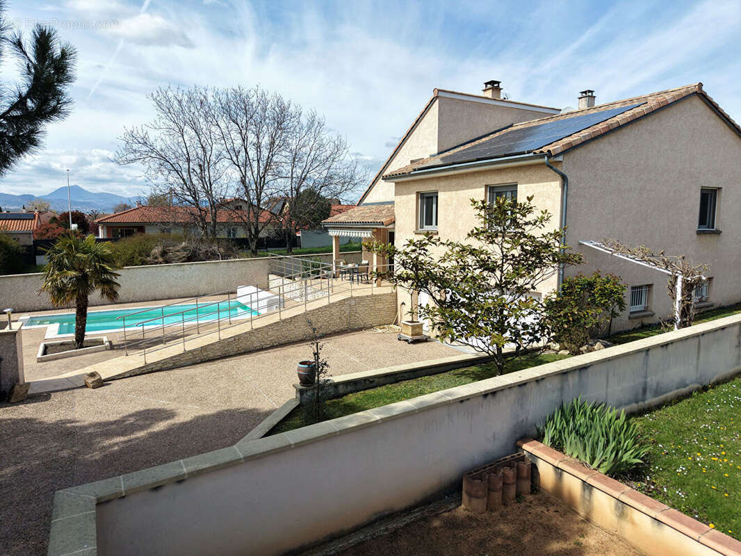 Maison à COURNON-D'AUVERGNE